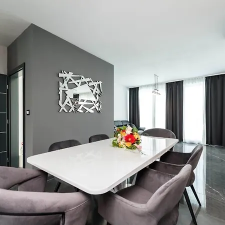 Ferienhaus Mit Privatpool Fur 8 Personen Ca 174 Qm In Srima, Dalmatien Norddalmatien Holiday home *