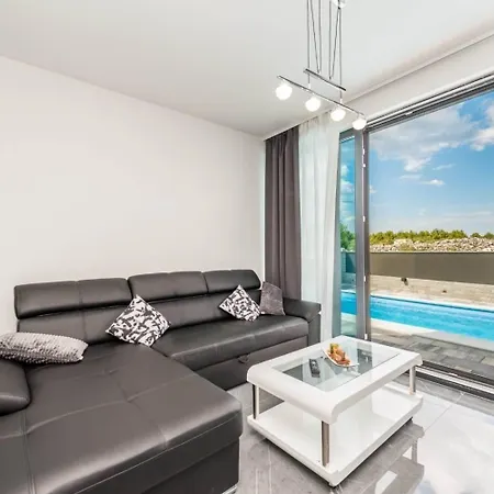 Holiday home Ferienhaus Mit Privatpool Fur 8 Personen Ca 174 Qm In Srima, Dalmatien Norddalmatien Srima