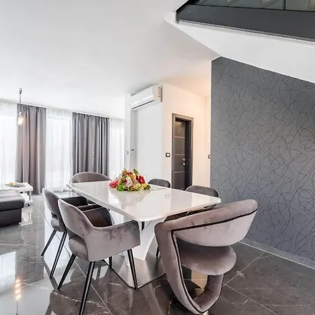 Ferienhaus Mit Privatpool Fur 8 Personen Ca 174 Qm In Srima, Dalmatien Norddalmatien *