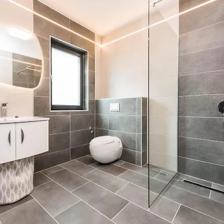 Ferienhaus Mit Privatpool Fur 8 Personen Ca 174 Qm In Srima, Dalmatien Norddalmatien Holiday home Srima