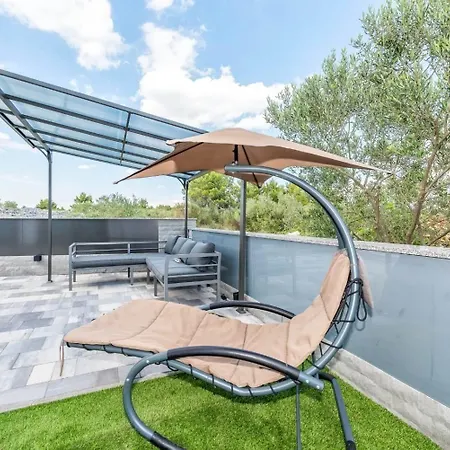 Holiday home Ferienhaus Mit Privatpool Fur 8 Personen Ca 174 Qm In Srima, Dalmatien Norddalmatien *